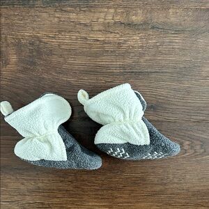 Hudson Baby Fleece Booties 6-12 Months | Baby Booties | Fleece Booties for Baby